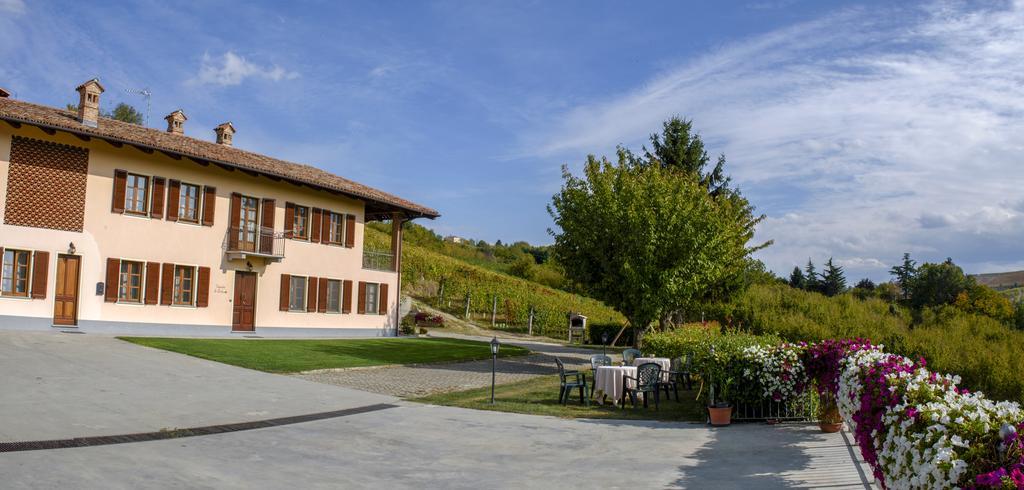 Cascina La Corte Acomodação com café da manhã Neive Exterior foto